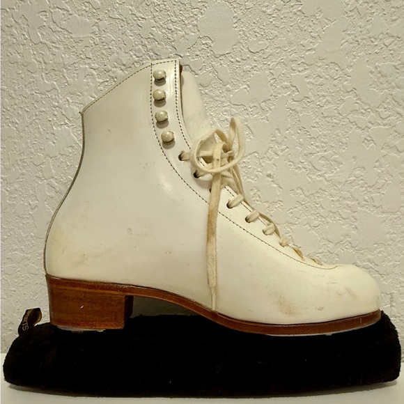 Riedel white Lace-Up Women's figure skates - Picture 4 of 14